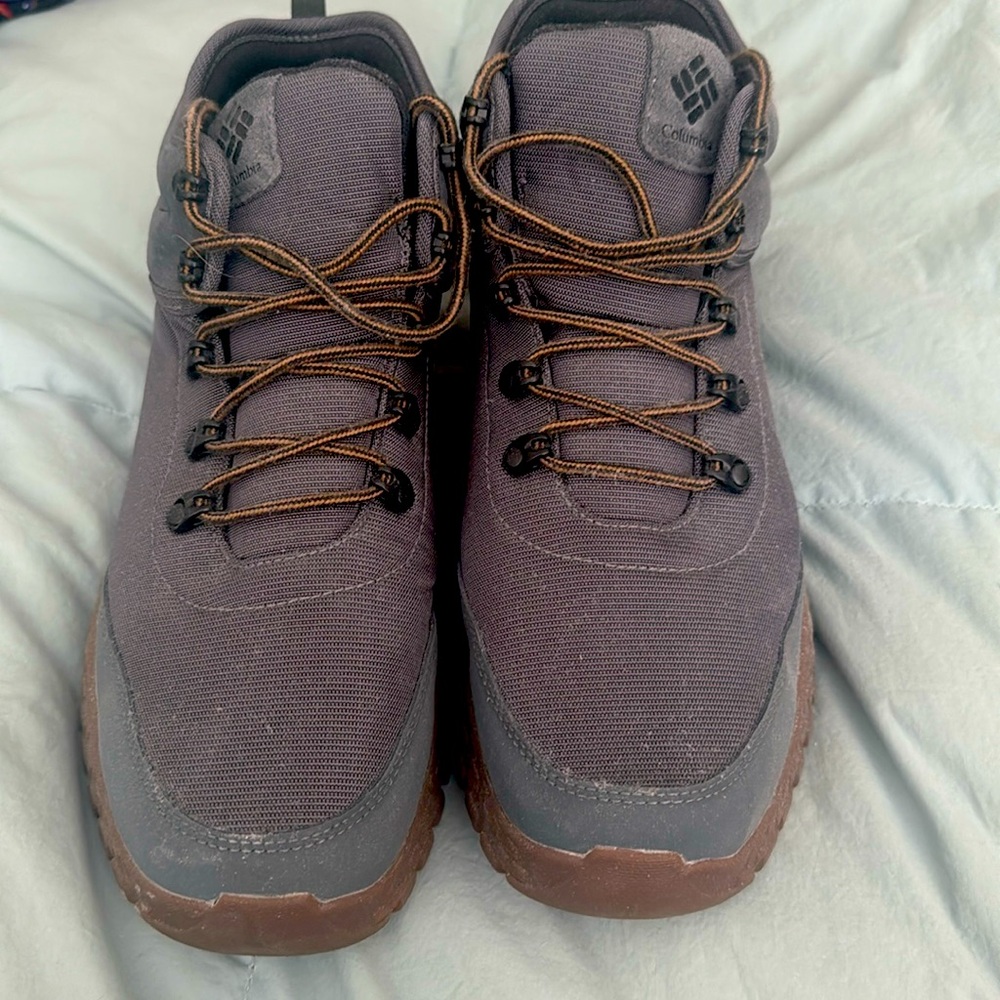 Columbia Men’s Fairbanks Boots. New in box. Tried on once inside.